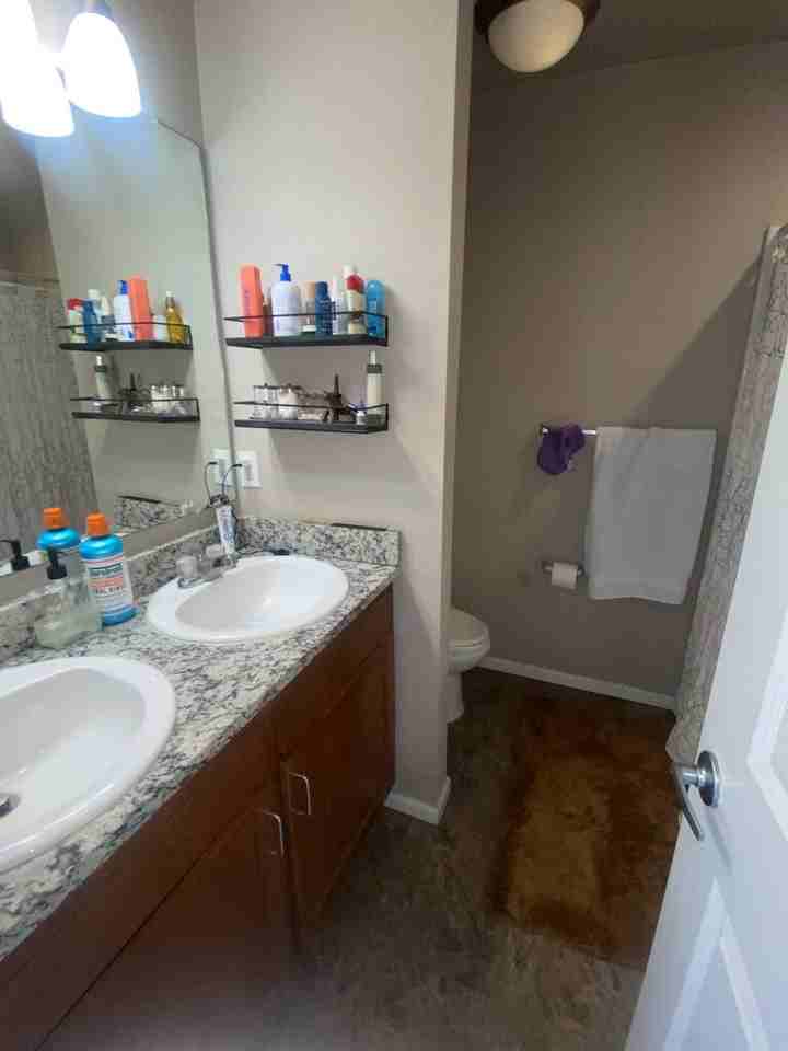 70 W Layton Ave Apt B - Photo 4 of 10