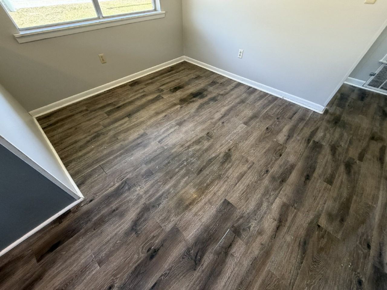 119 Deerwood Ct - Photo 6 of 14