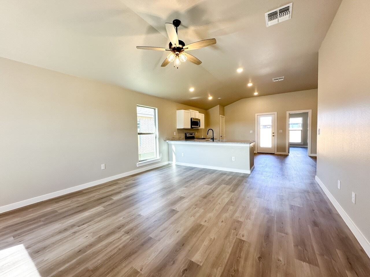 6932 10th St - Photo 2 of 14