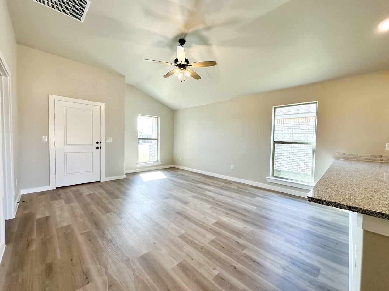 6932 10th St - Photo 3 of 14