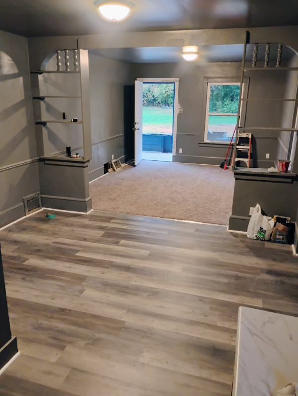 1414 Maple Ave - Photo 3 of 10