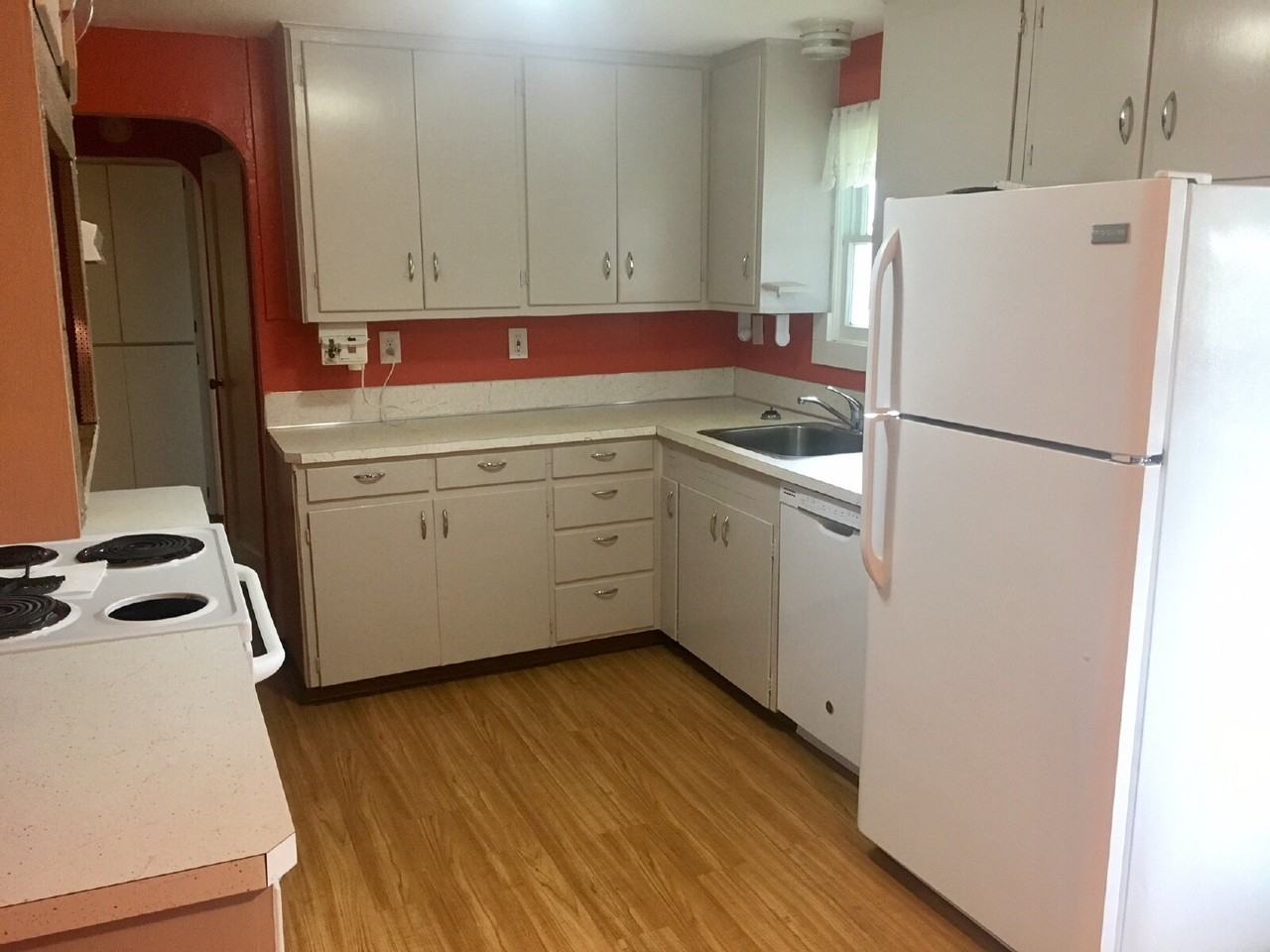 1359 Hayes St - Photo 3 of 11