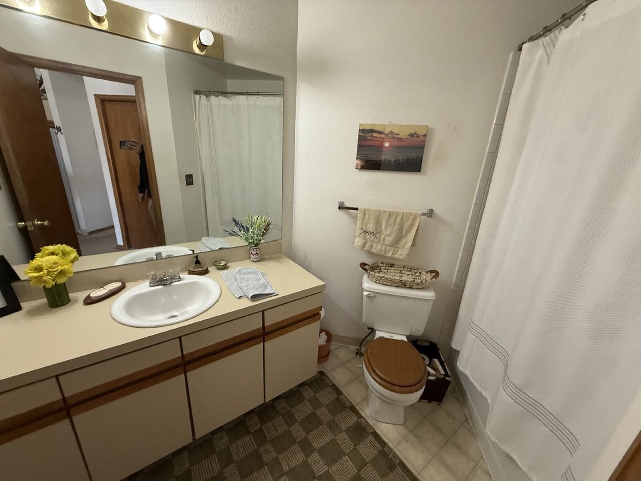1063 Love Ct Apt A - Photo 5 of 16