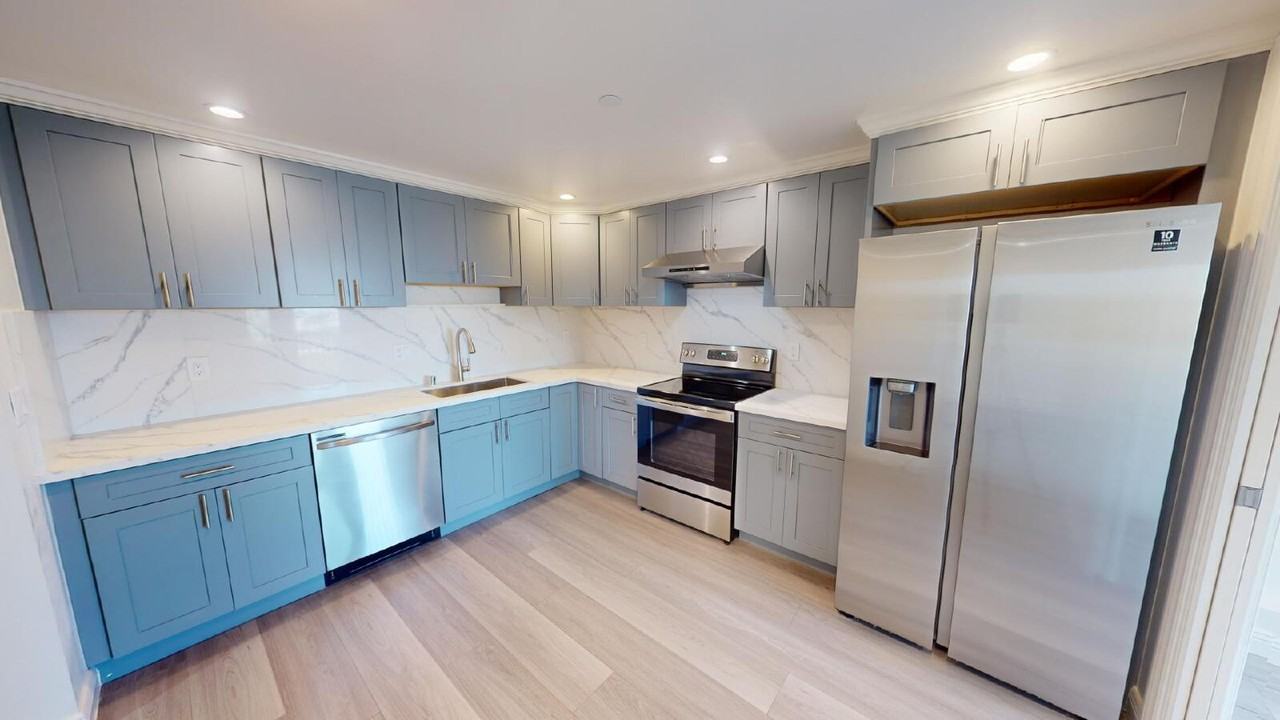 150 Frankfort St - Photo 3 of 40