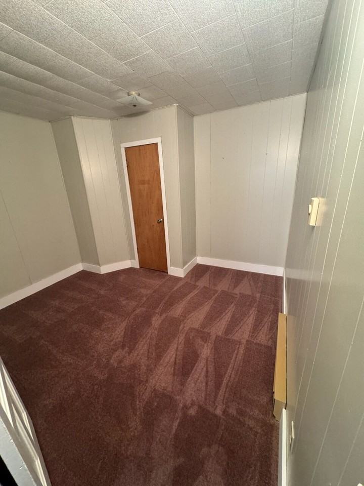 122 S Frankfort St - Photo 7 of 7