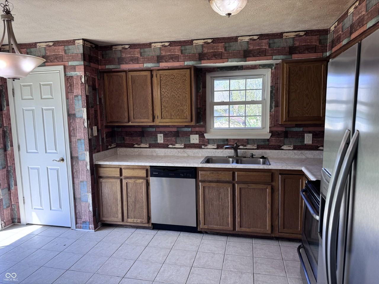 12307 Cobblestone Ct - Photo 2 of 13