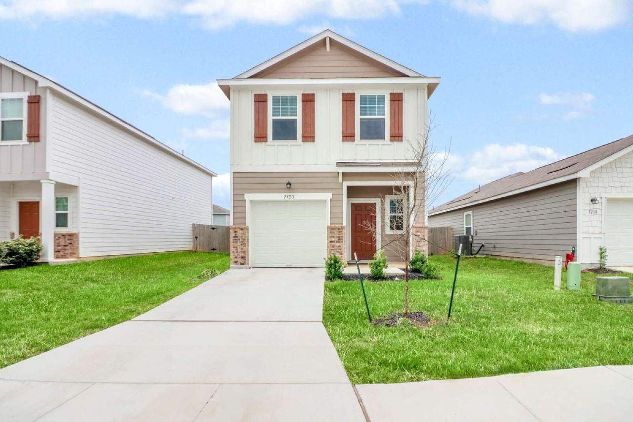 7723 Fern Holw - Photo 2 of 23