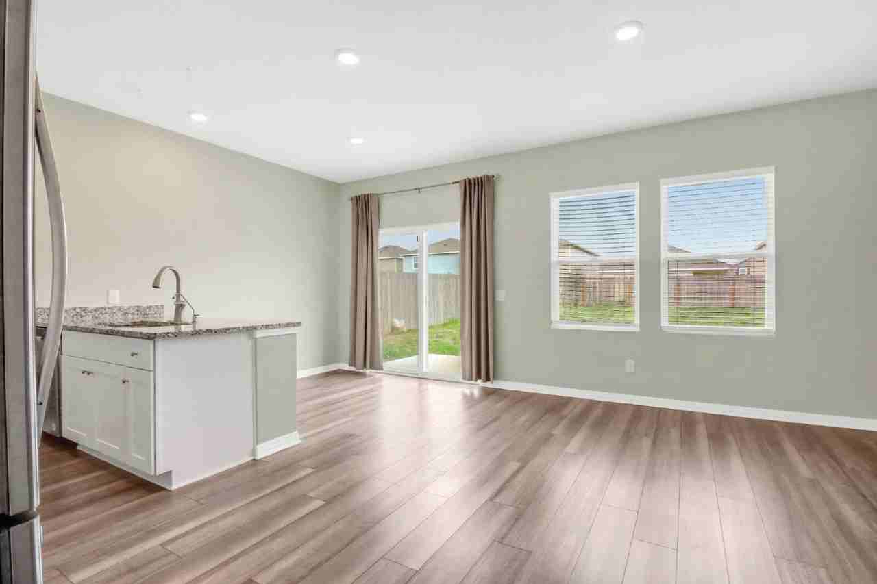 7723 Fern Holw - Photo 5 of 23