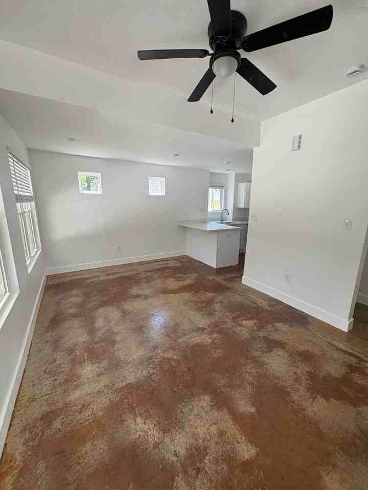 708 N William St #102 - Photo 5 of 19