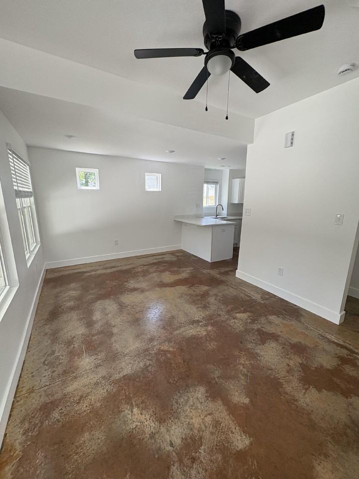 708 N William St #102 - Photo 6 of 19