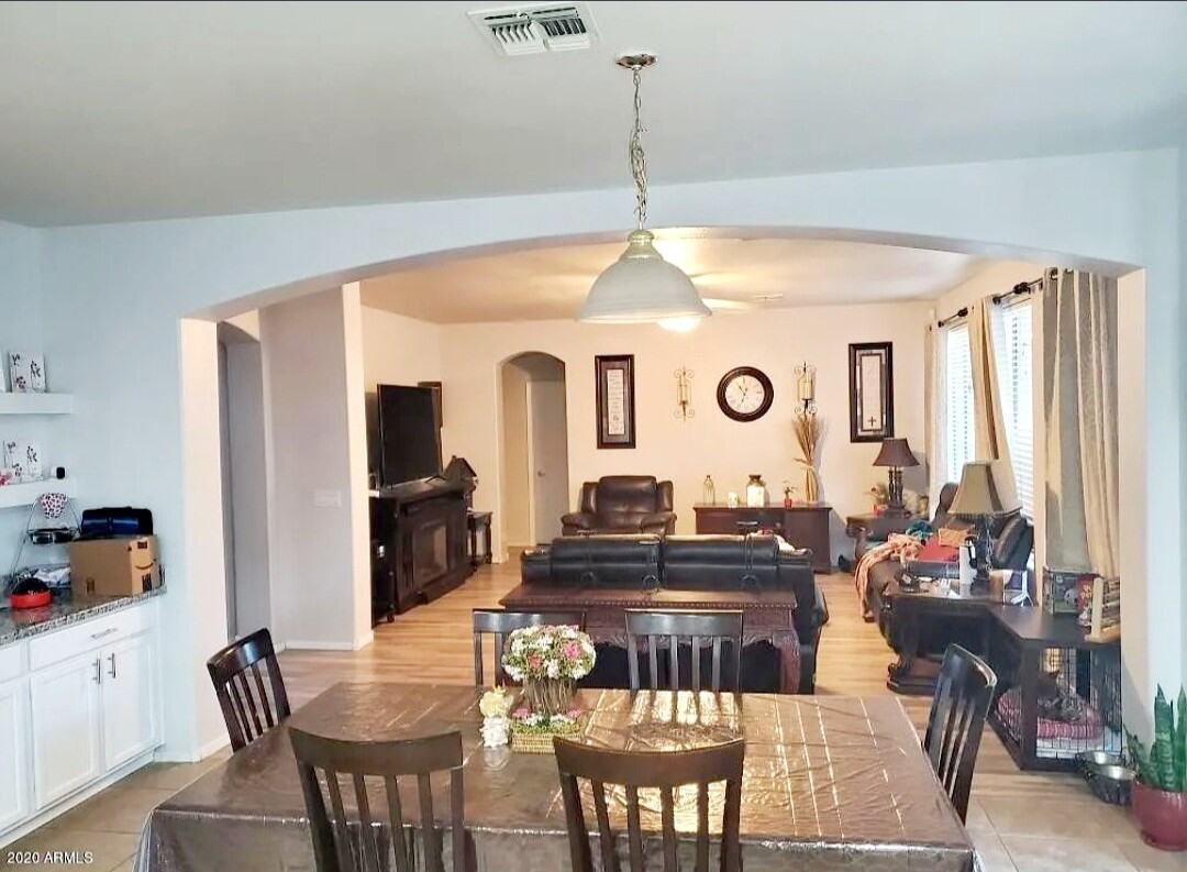 13568 W Redfield Rd - Photo 3 of 11