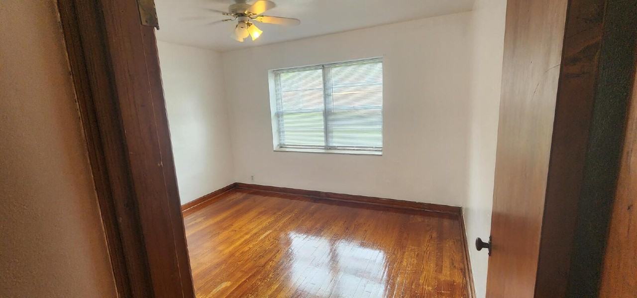 5803 Devonshire Ave - Photo 2 of 7