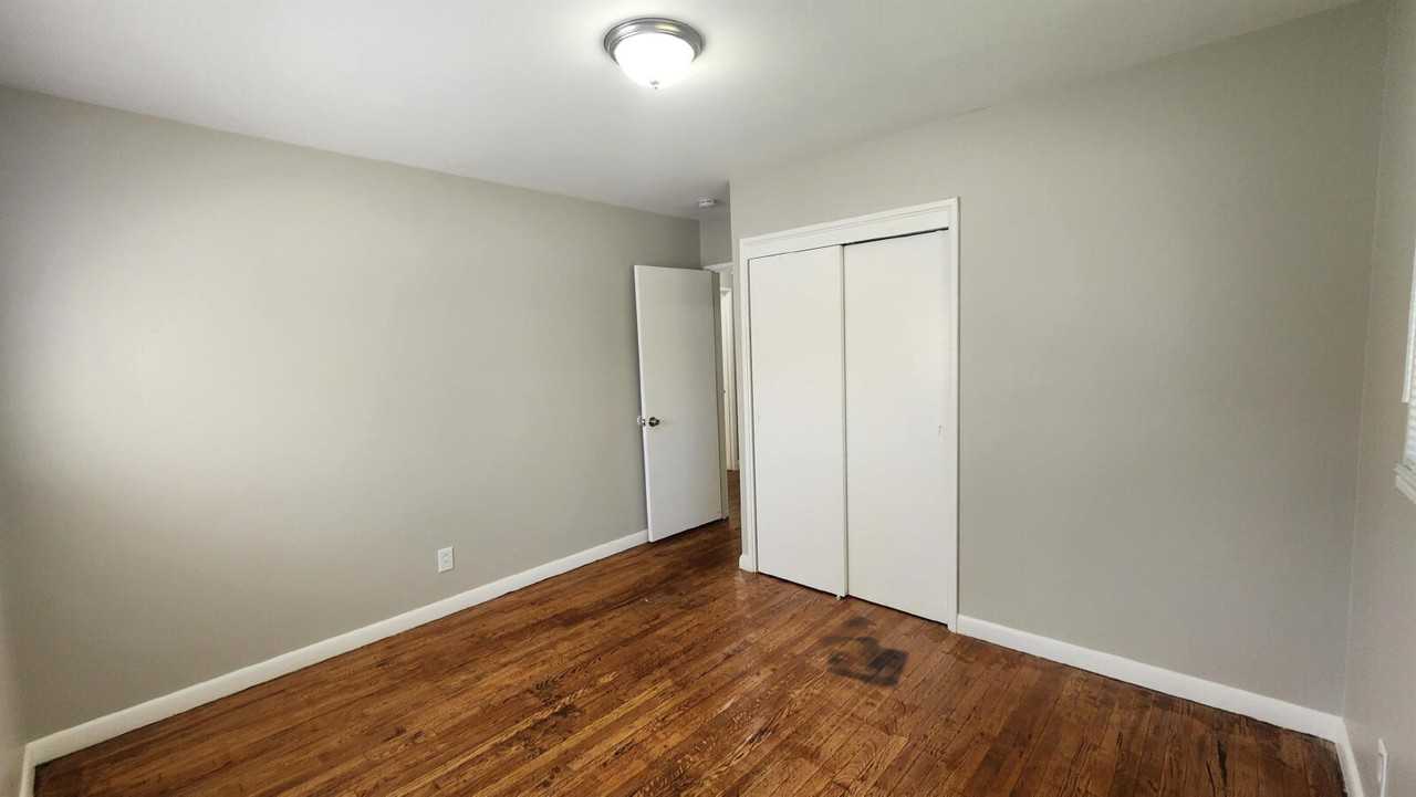 45 Mandalay Dr - Photo 5 of 10