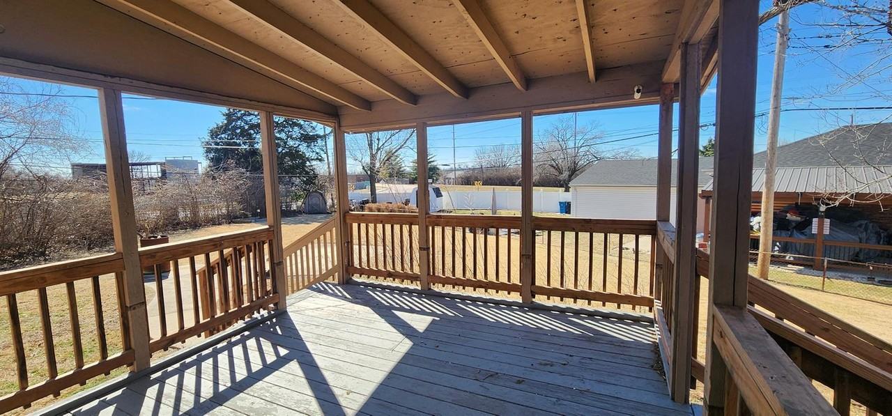 9955 Live Oak Ct - Photo 5 of 12
