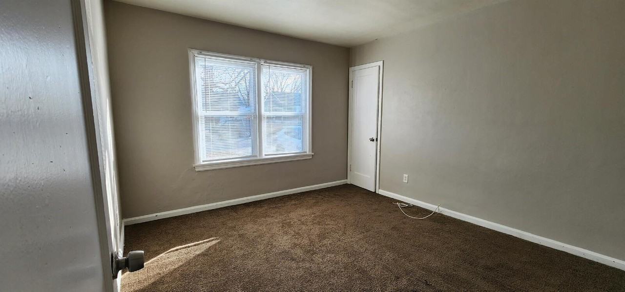 6309 Witsell Ave - Photo 4 of 9