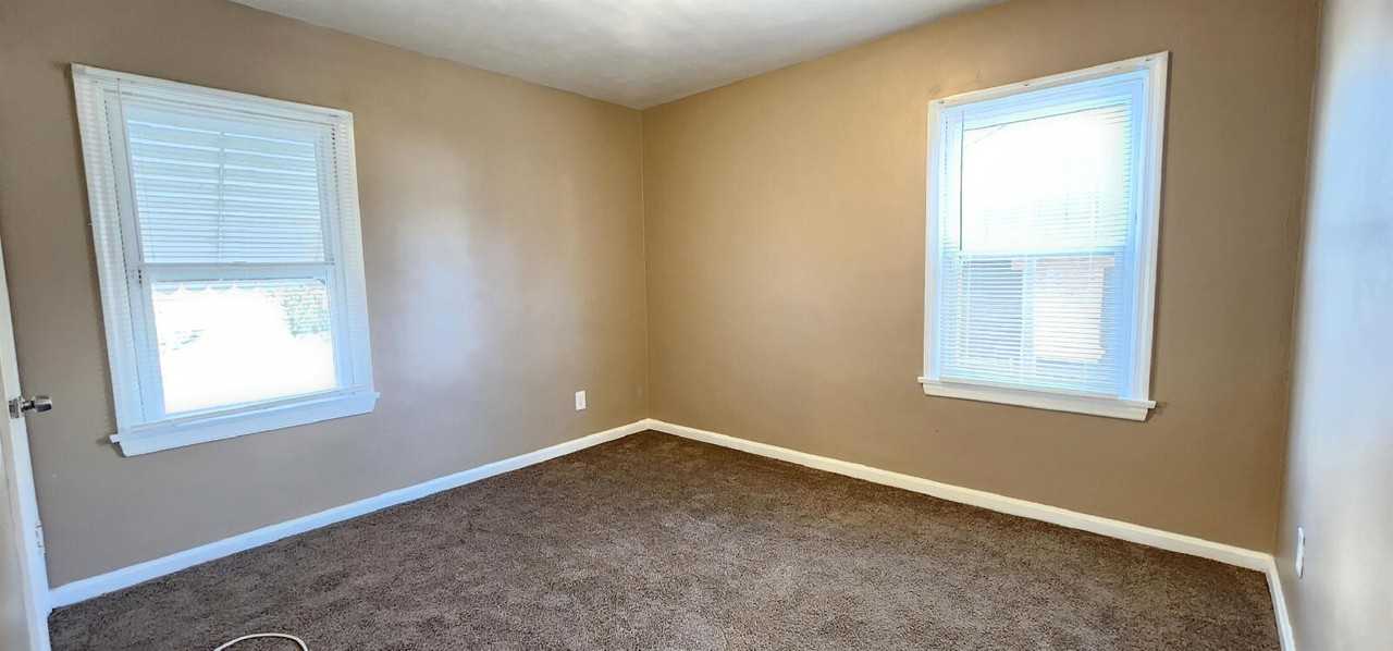 6309 Witsell Ave - Photo 6 of 9