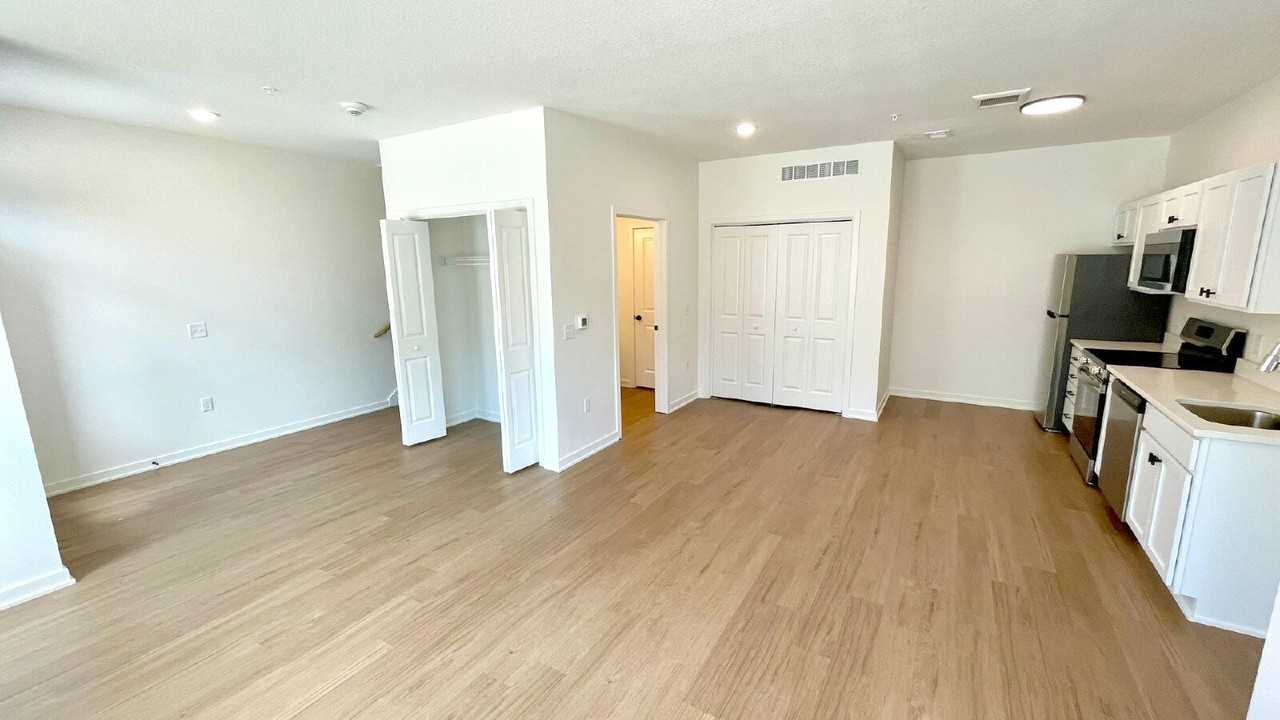 3138 Indianola Ave #104 - Photo 3 of 10