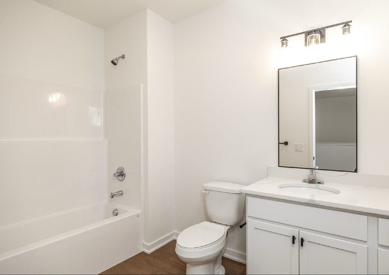 3138 Indianola Ave #104 - Photo 4 of 10
