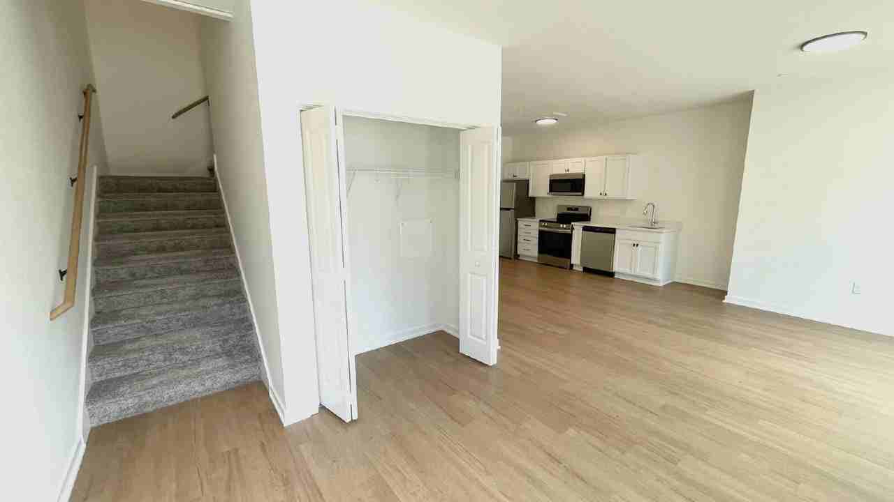 3138 Indianola Ave #104 - Photo 6 of 10
