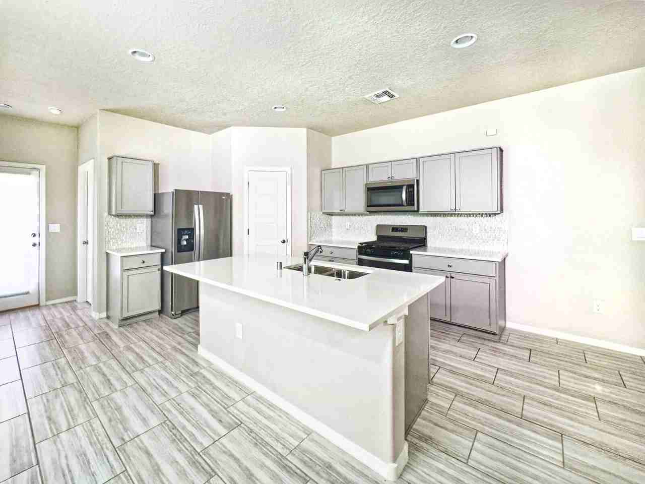 4827 Sandia Peak Rd Ne - Photo 4 of 28