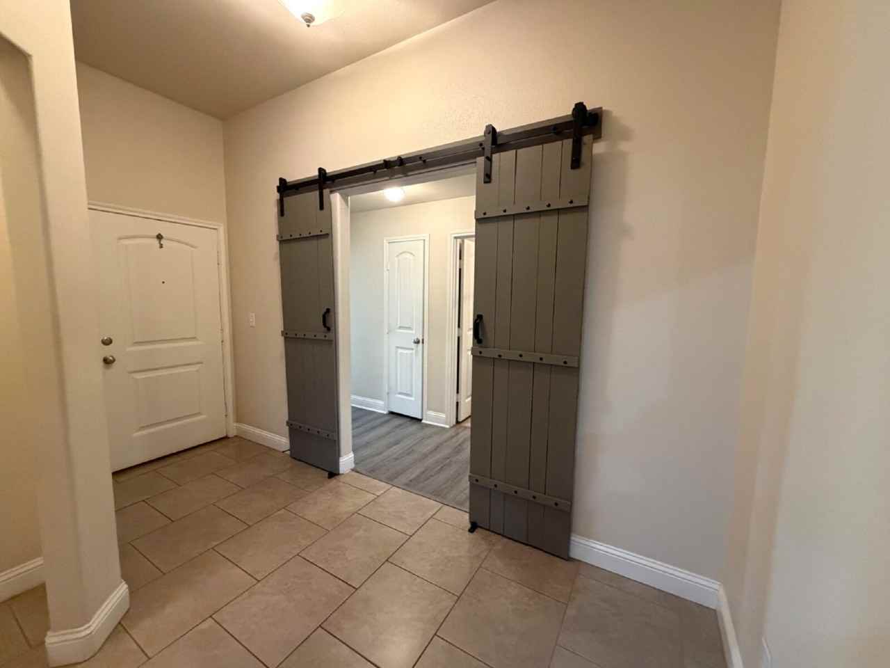9706 Ross Ave - Photo 3 of 16