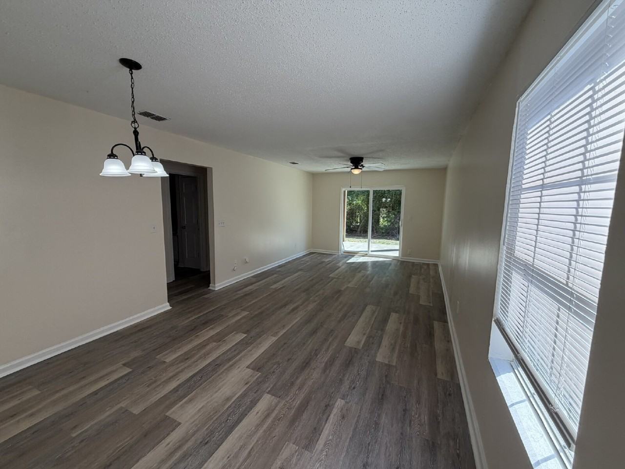 350 Beverly St - Photo 4 of 12