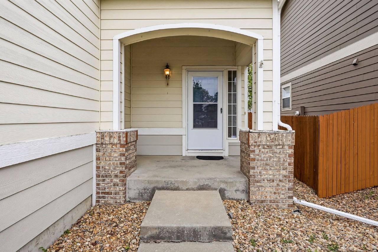 5174 E 119th Way - Photo 4 of 42