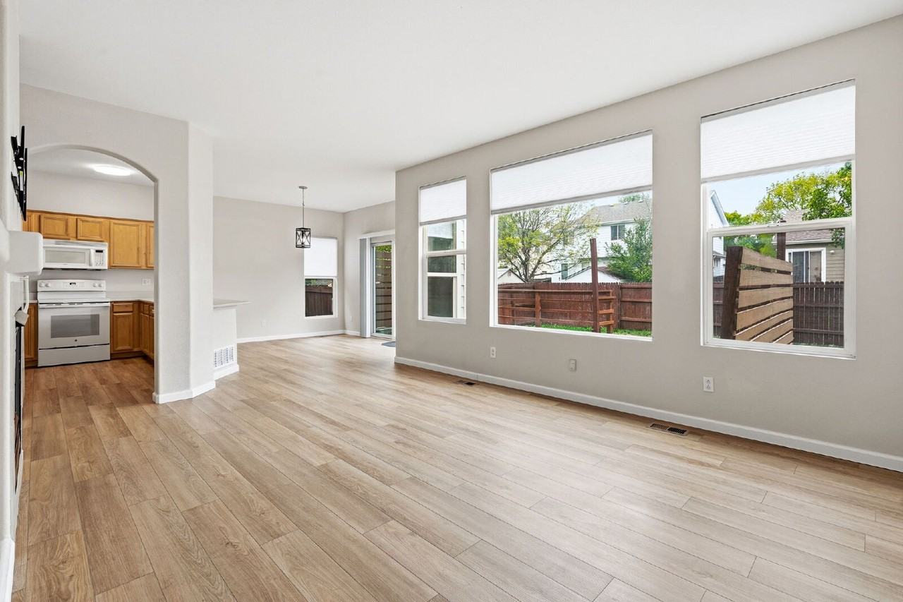 5174 E 119th Way - Photo 6 of 42
