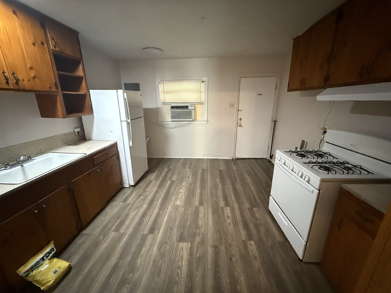 3970 Council Cir - Photo 4 of 13