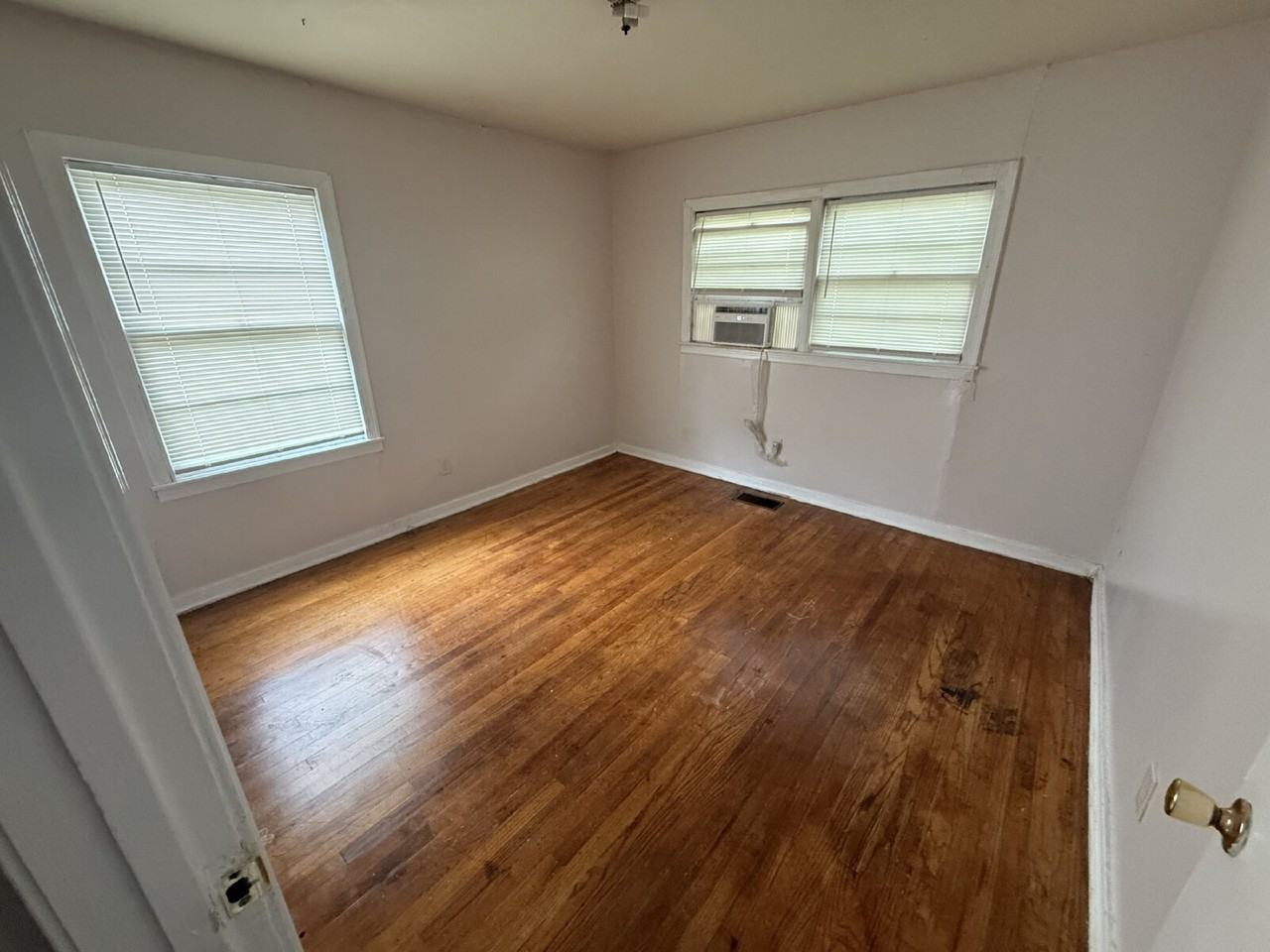 3970 Council Cir - Photo 5 of 13