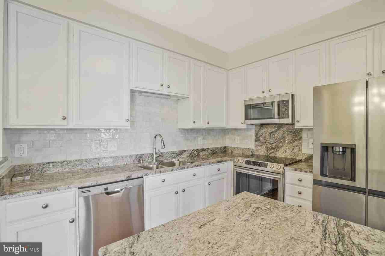 8034 Horseshoe Cottage Cir - Photo 2 of 29