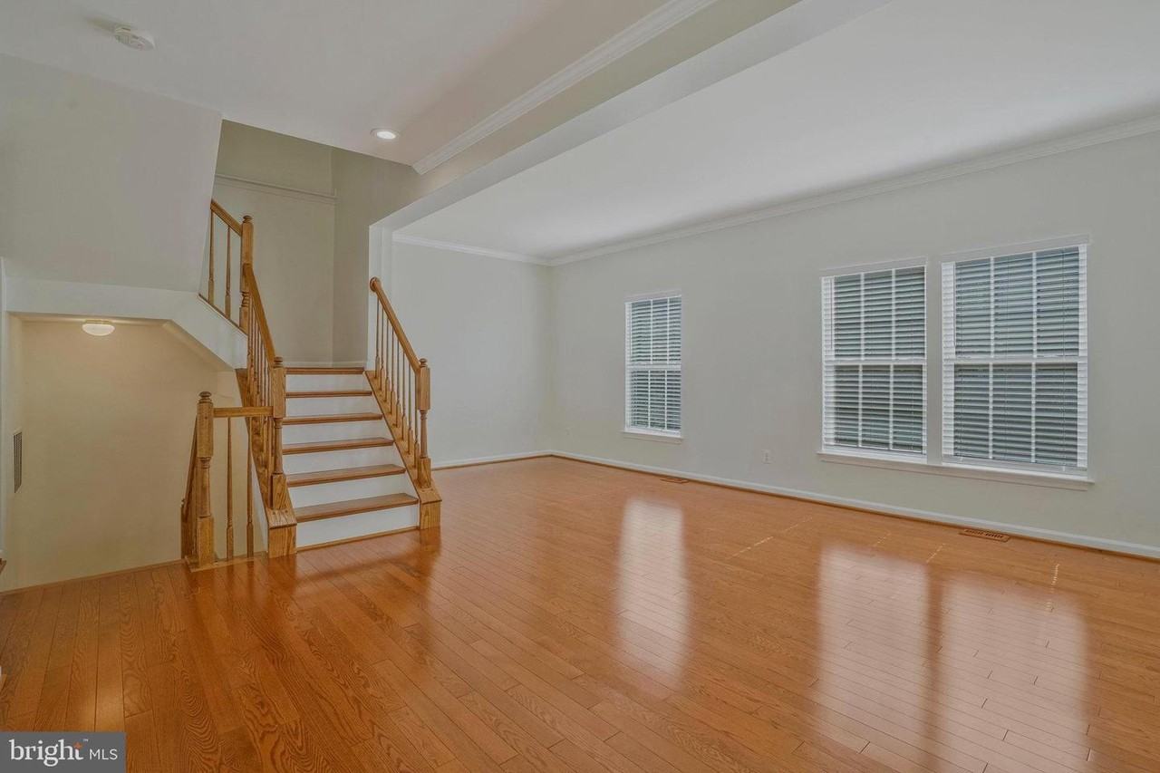 8034 Horseshoe Cottage Cir - Photo 7 of 29