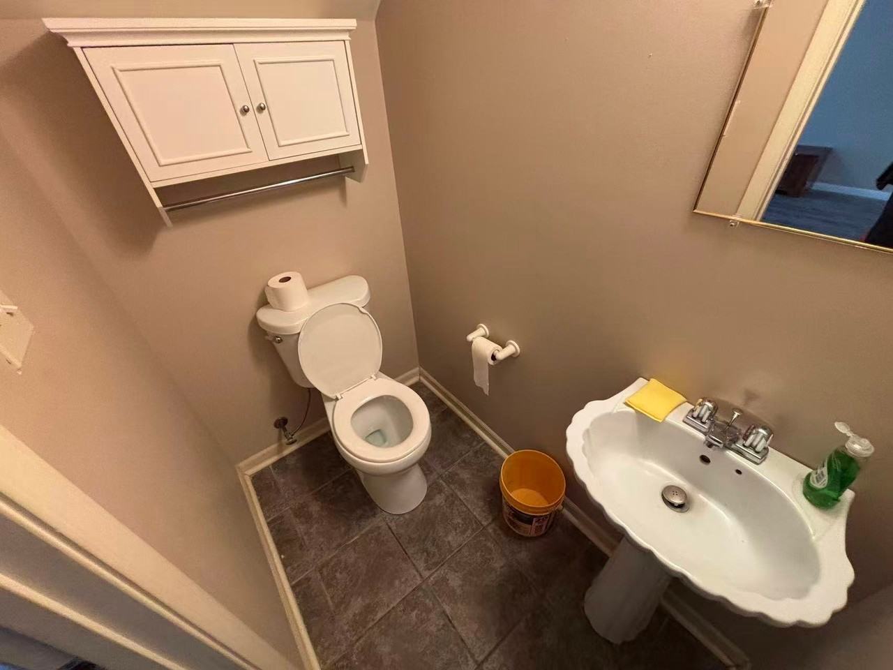 211 Greenbriar Dr - Photo 7 of 13