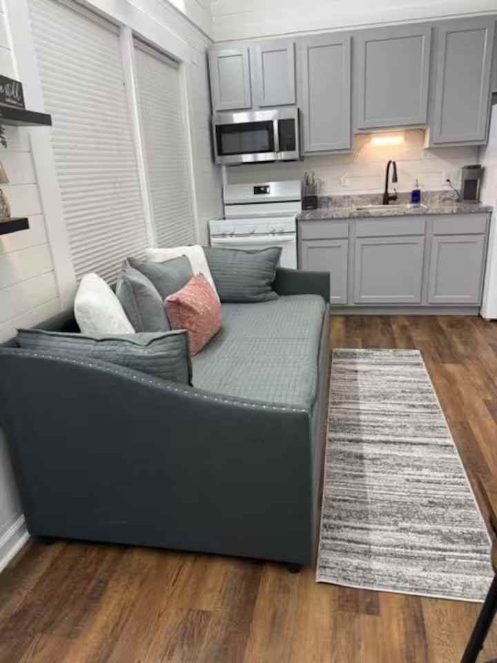 214 Susan Rd - Photo 5 of 13