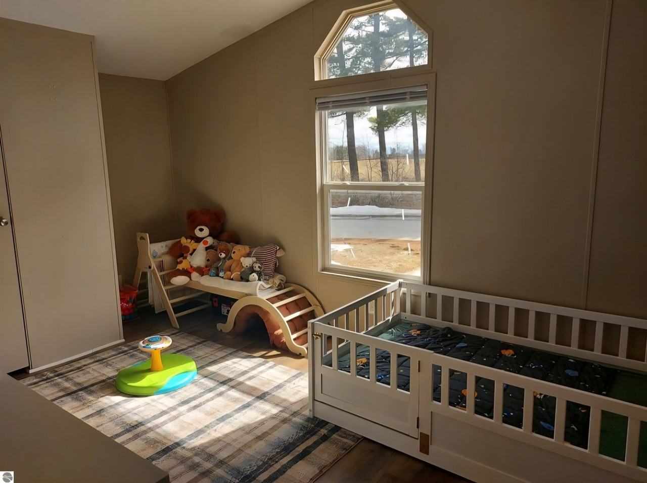 4652 Meadow Lane Dr - Photo 4 of 12