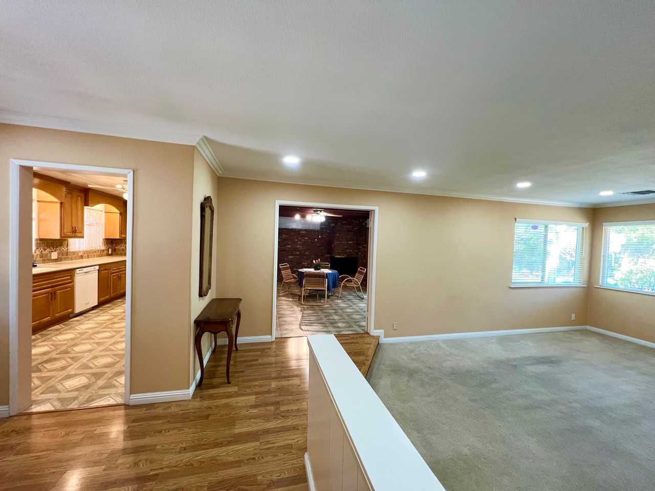 1050 W La Deney Dr - Photo 2 of 7