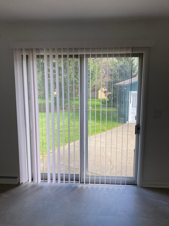 2546 Pamela Ave - Photo 2 of 10
