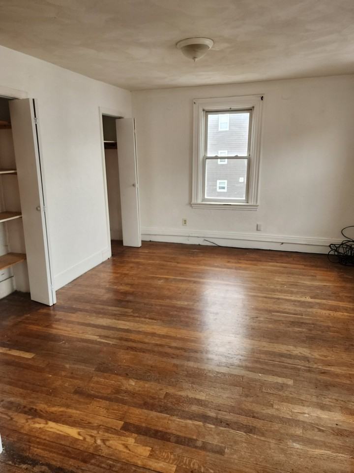 49 Everett St #2 - Photo 6 of 11