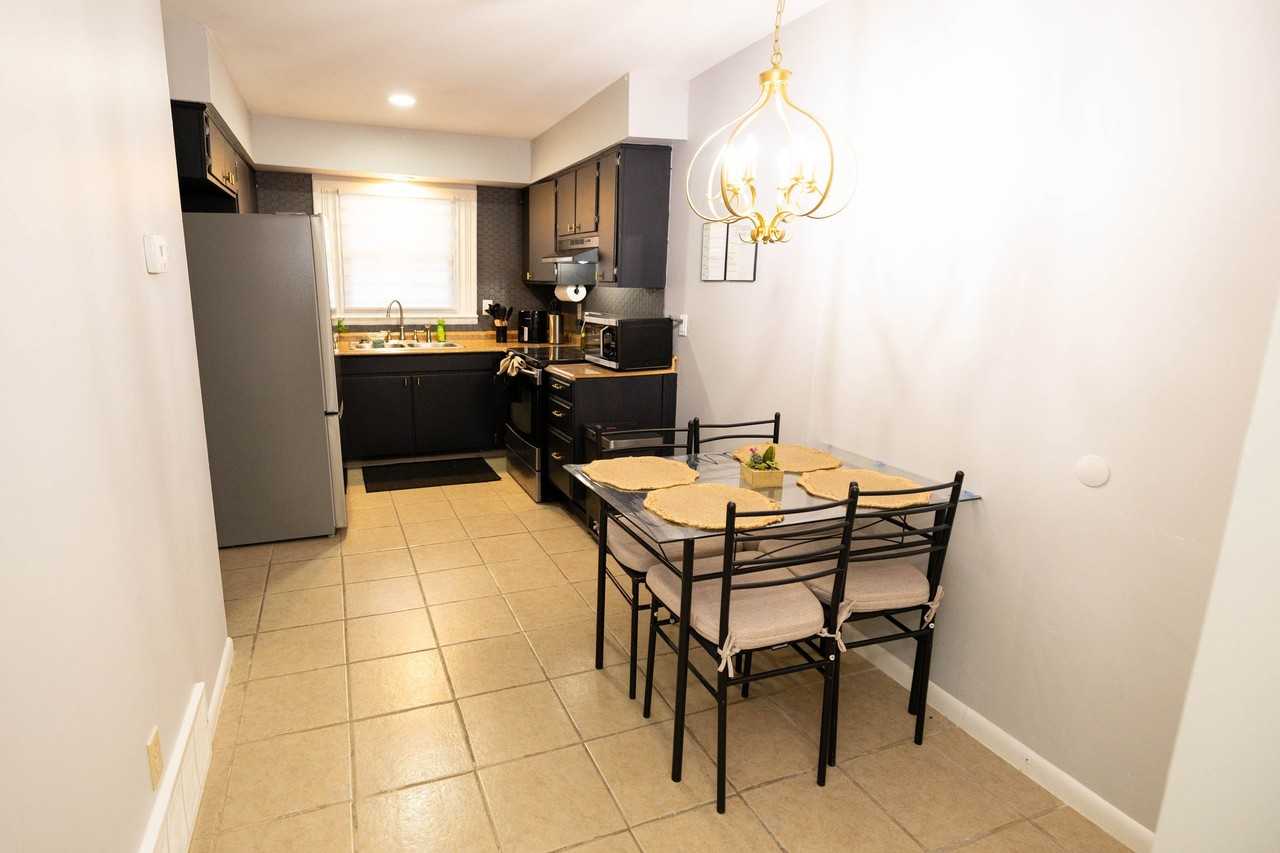 3496 Lansdowne Dr #B - Photo 3 of 28