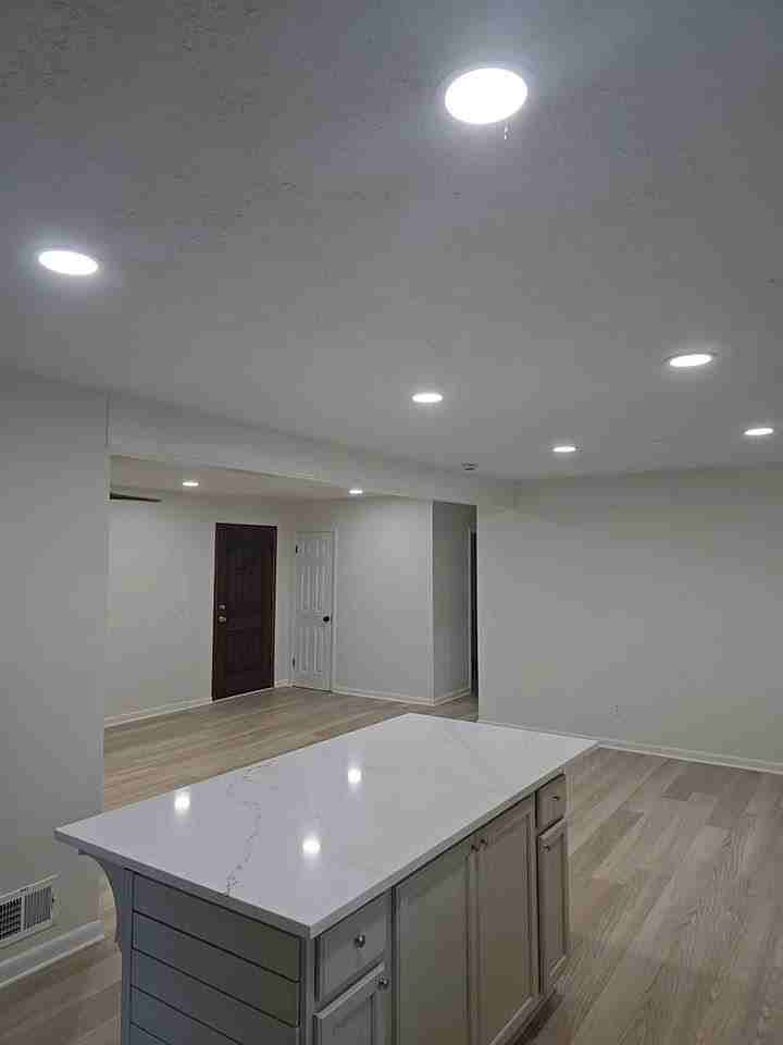 2347 Greenway Dr - Photo 3 of 14