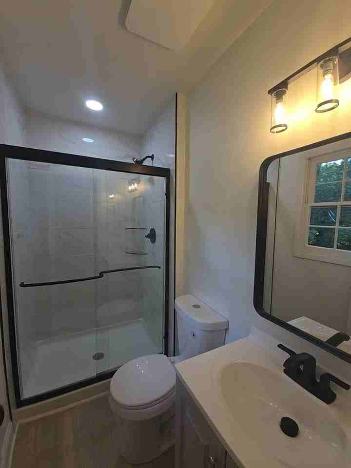 2347 Greenway Dr - Photo 6 of 14