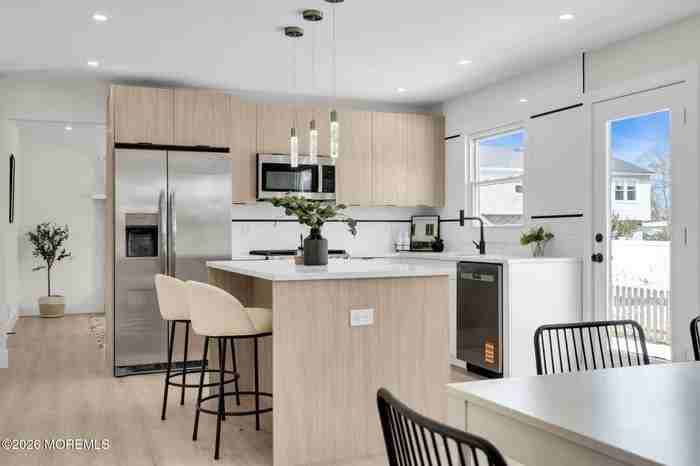 60 Birch St - Photo 2 of 20