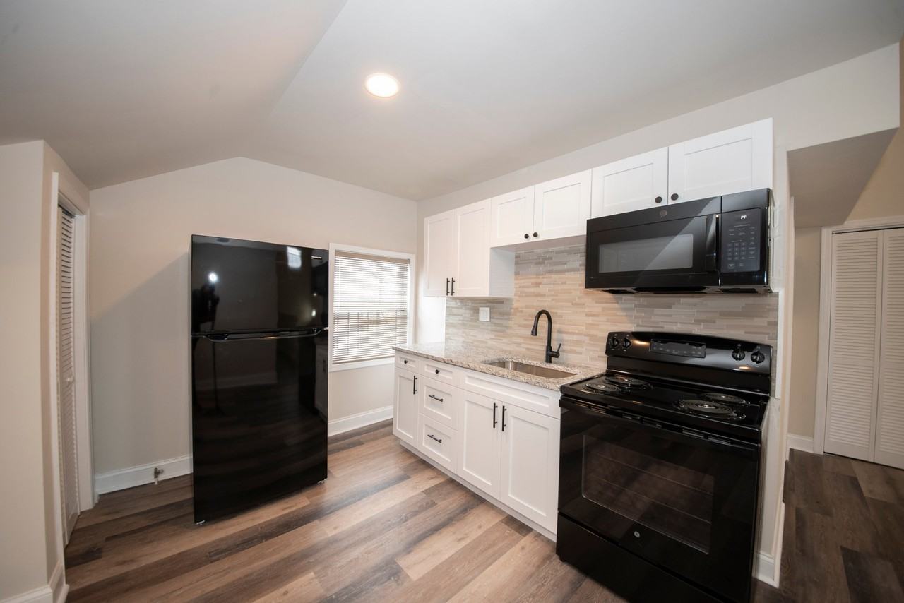 3507 Powhatan Ave #3rdFL - Photo 3 of 15