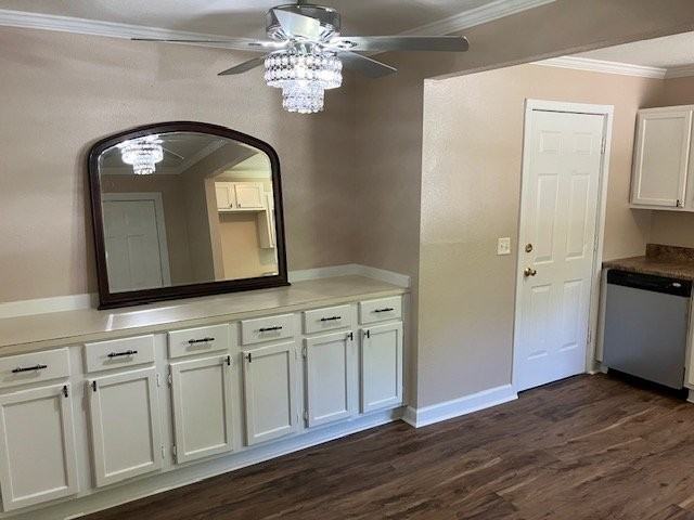 915 W Pyburn St - Photo 3 of 20