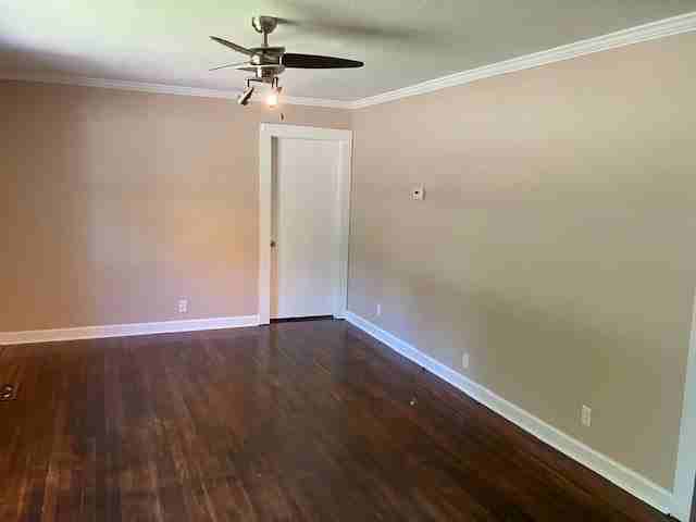 915 W Pyburn St - Photo 5 of 20