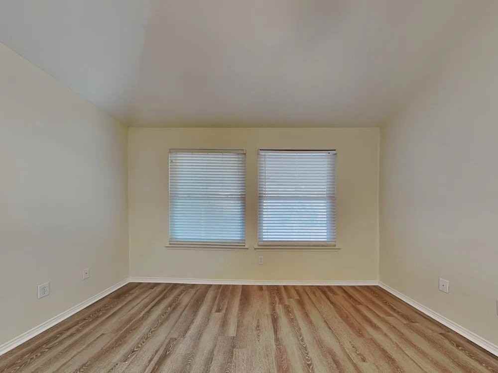 9701 Westmere Ln - Photo 3 of 10