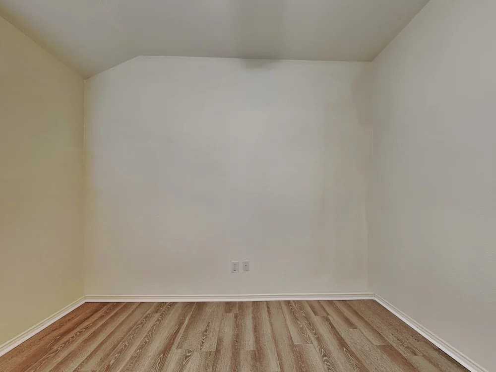 9701 Westmere Ln - Photo 6 of 10