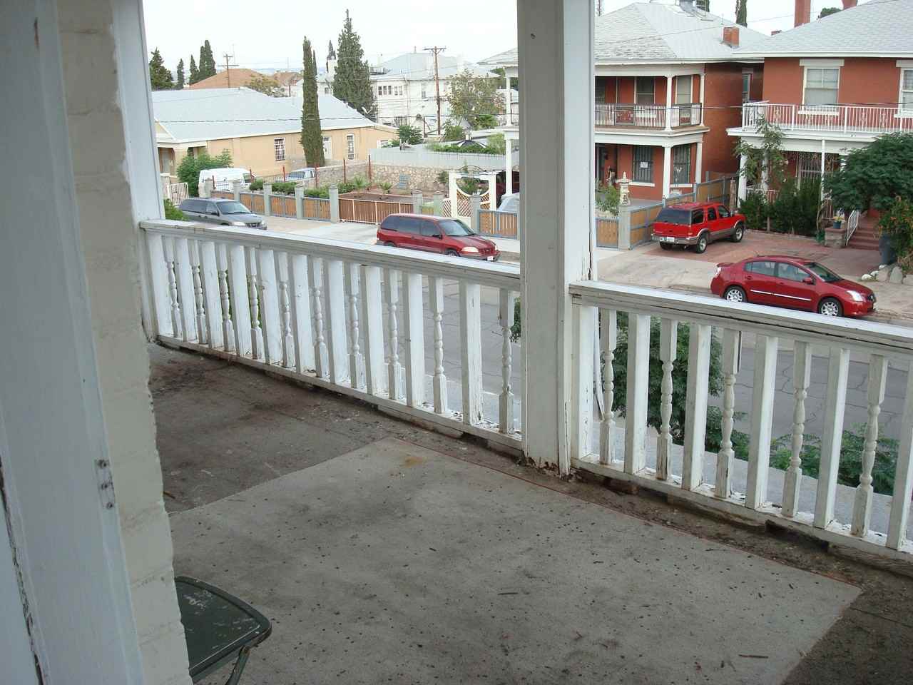 1005 Arizona Ave - Photo 2 of 4