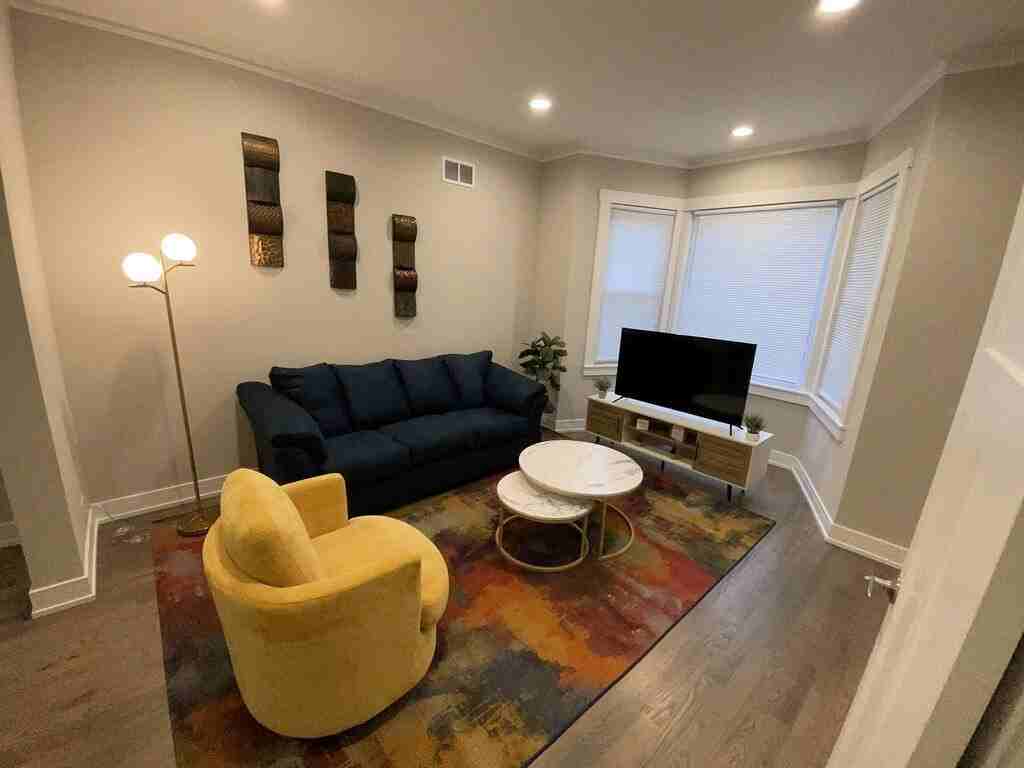 522 N Humphrey Ave #1 - Photo 4 of 13