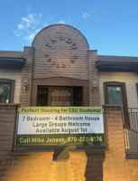 featured image of 1020 S College Ave